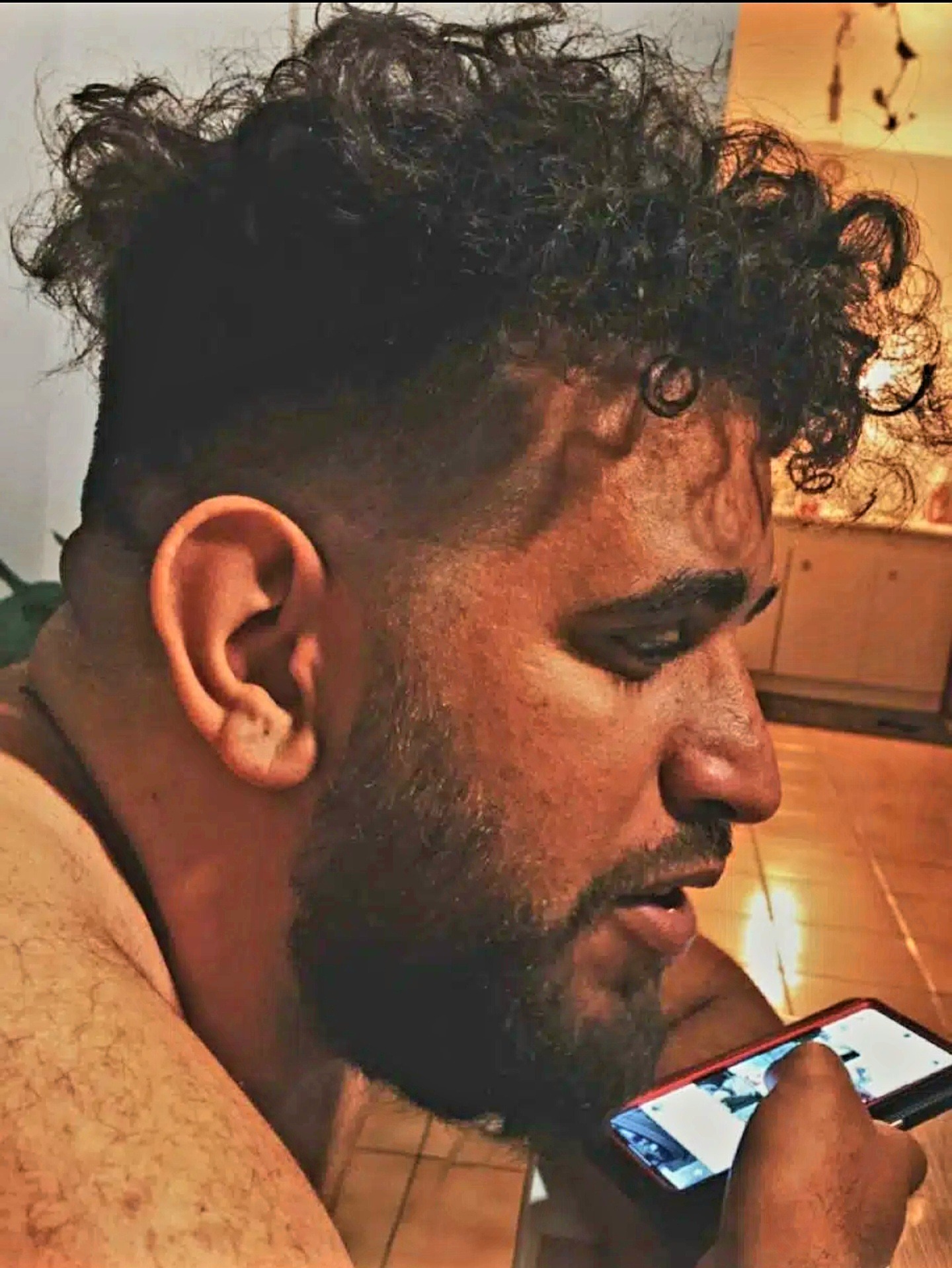 Profil de Yonathan, 30 ans, Annonce Gay à Saint-Esprit