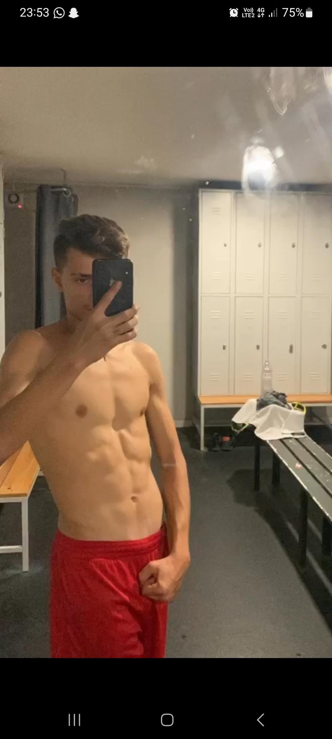Profil de Nejmeddine, 23 ans, Annonce Gay à Quyon