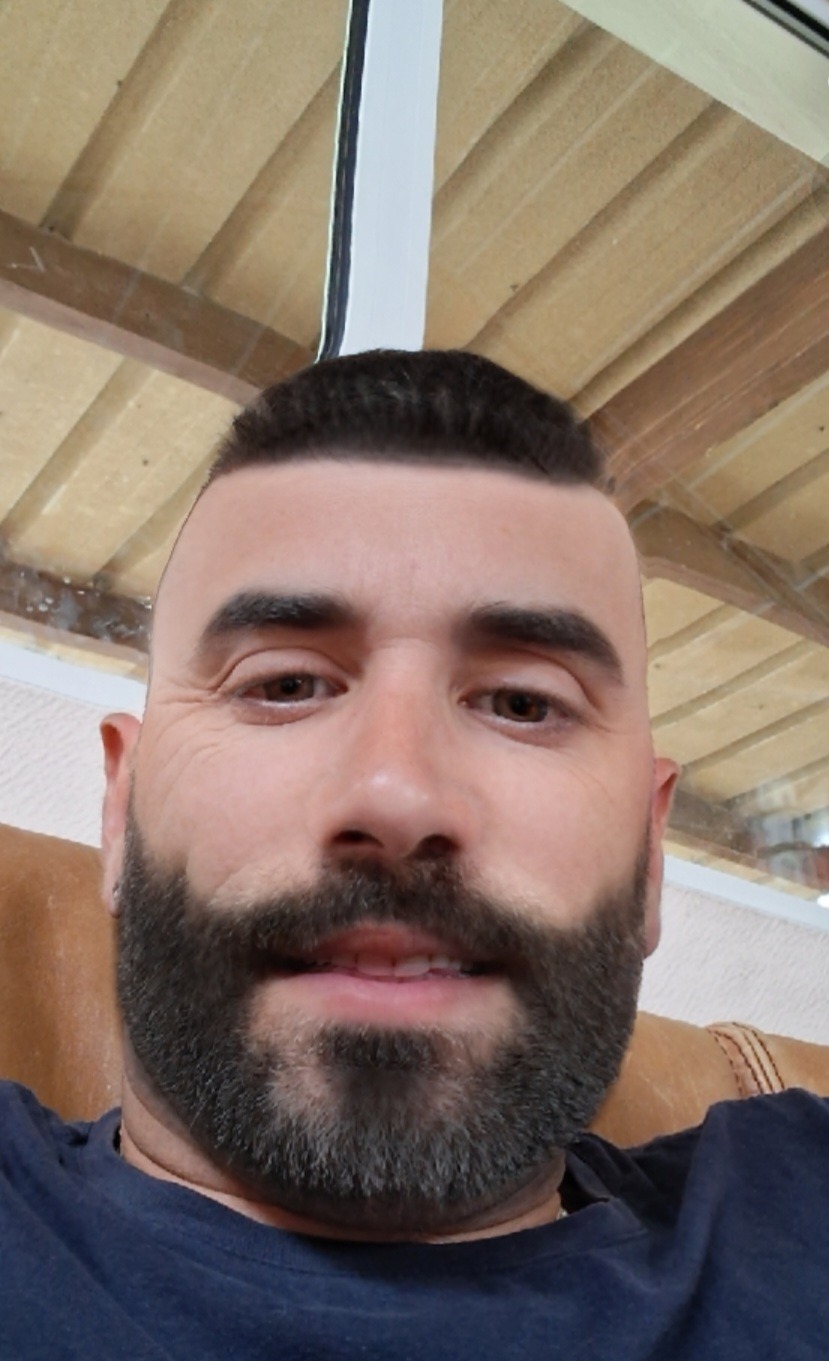 Profil de Hadje, 40 ans, Annonce Gay à Beiseker