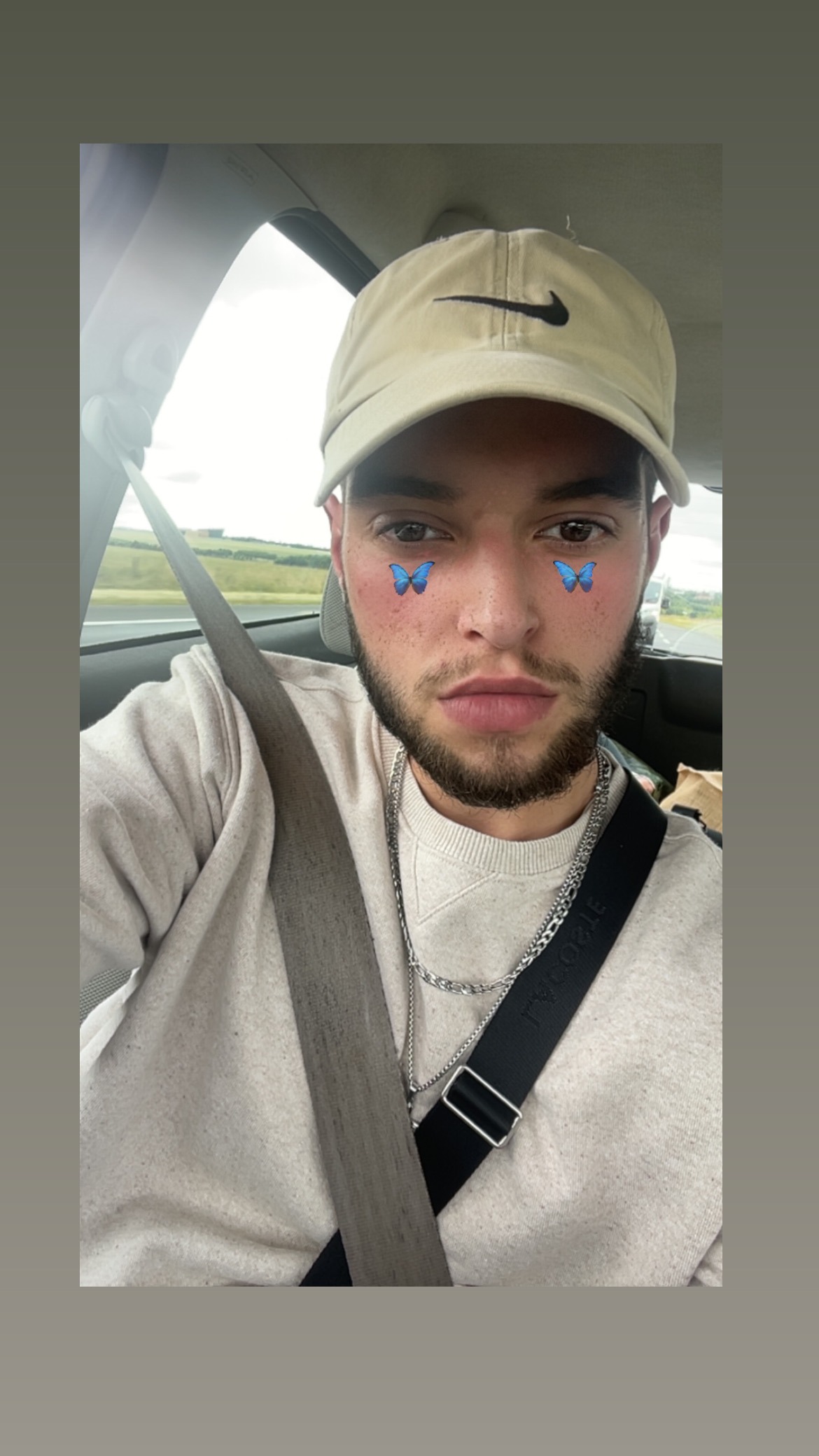 Profil de Enrik, 29 ans, Annonce Gay à Berry