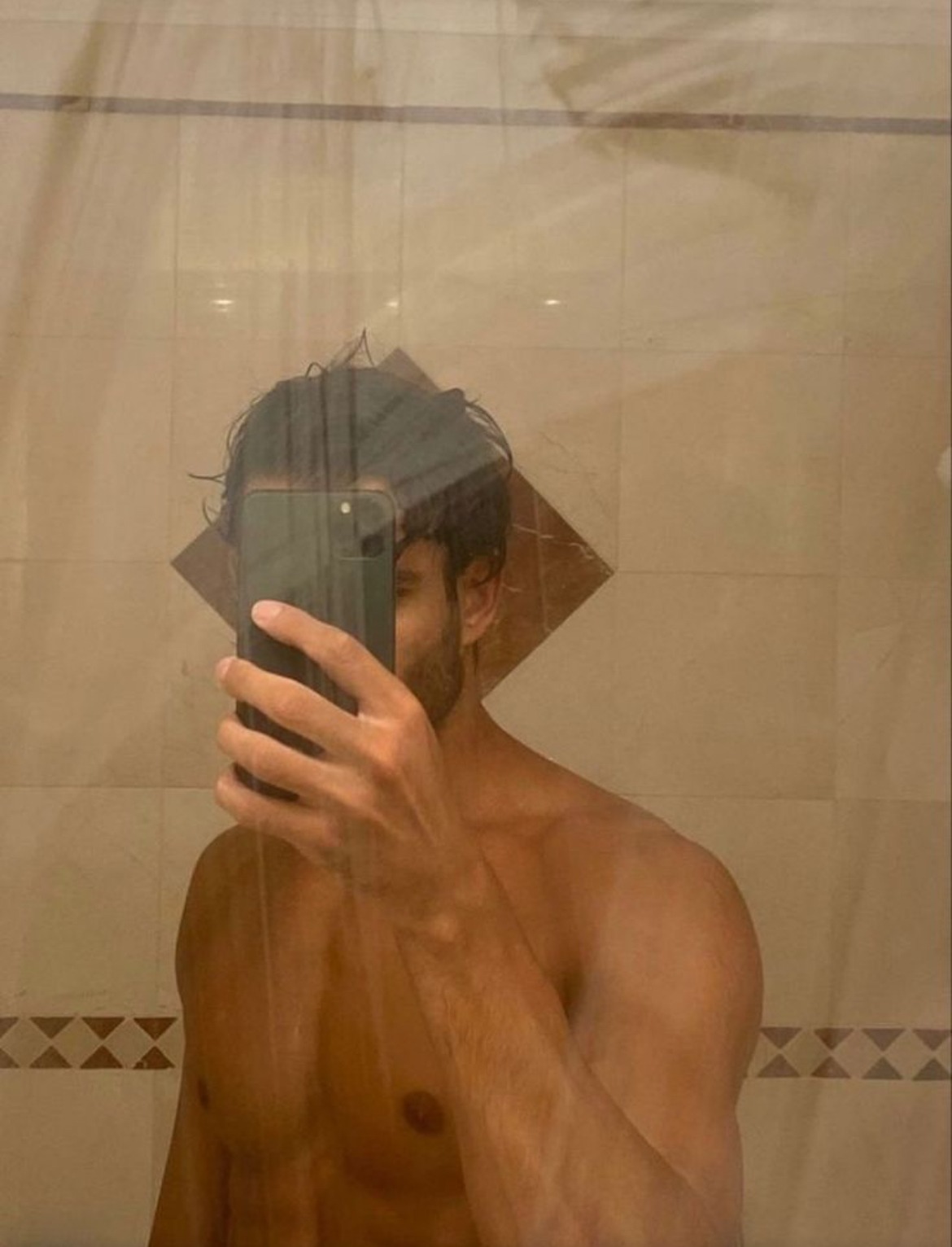 Profil de Ivane, 25 ans, Annonce Gay à Canora