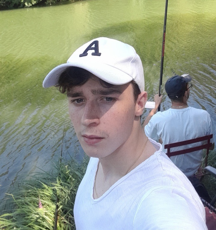 Profil de Gani, 20 ans, Annonce Gay à Holden