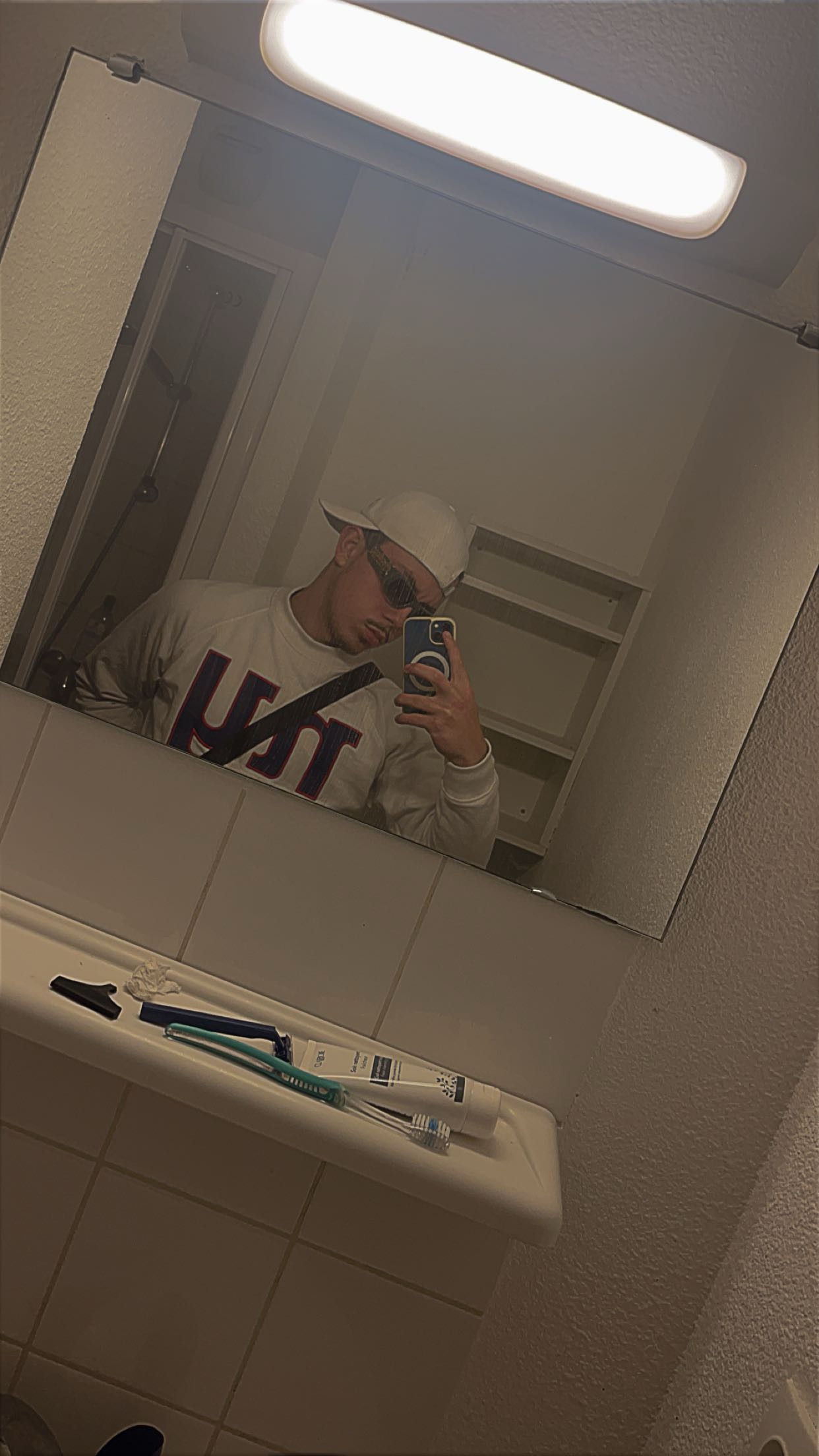 Profil de Yossef, 19 ans, Annonce Gay à Hussar