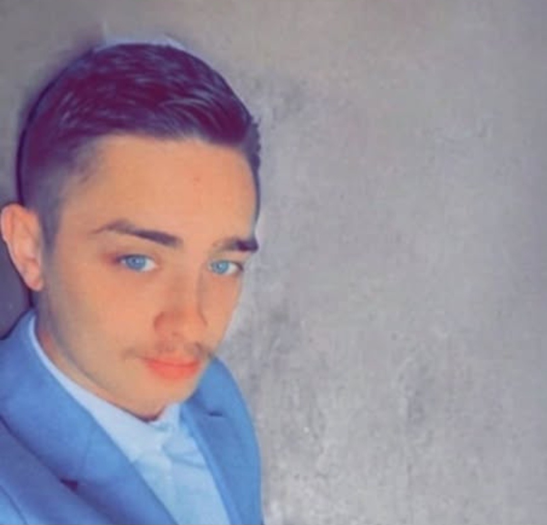 Profil de Costa, 23 ans, Annonce Gay à Langenburg
