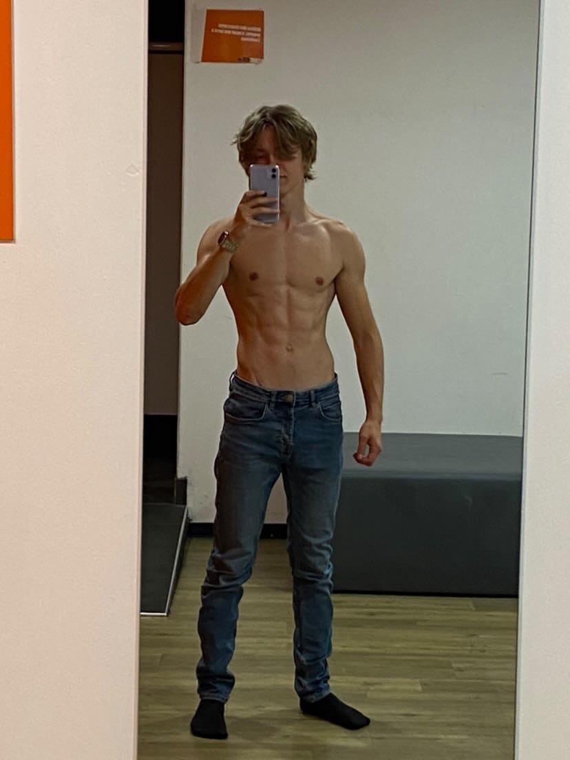 Profil de Egide, 21 ans, Annonce Gay à Taschereau