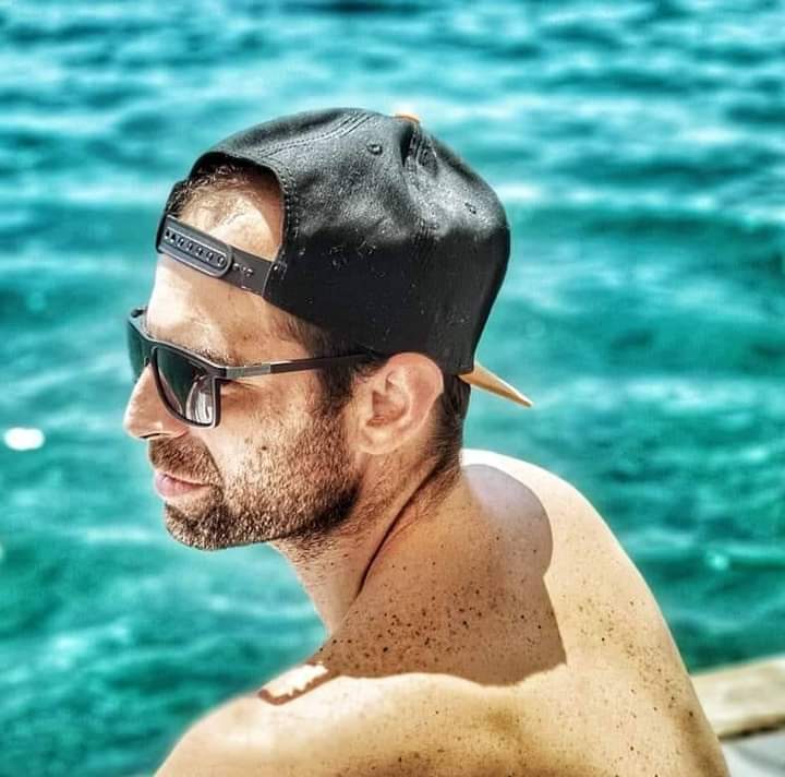 Profil de Ilya, 37 ans, Annonce Gay à Young