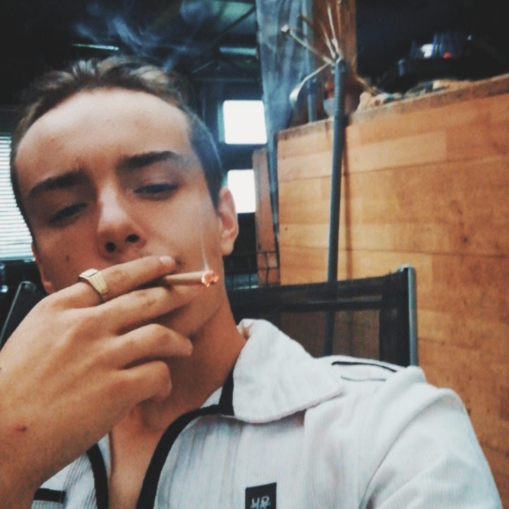 Profil de Menzo, 18 ans, Annonce Gay à Munson