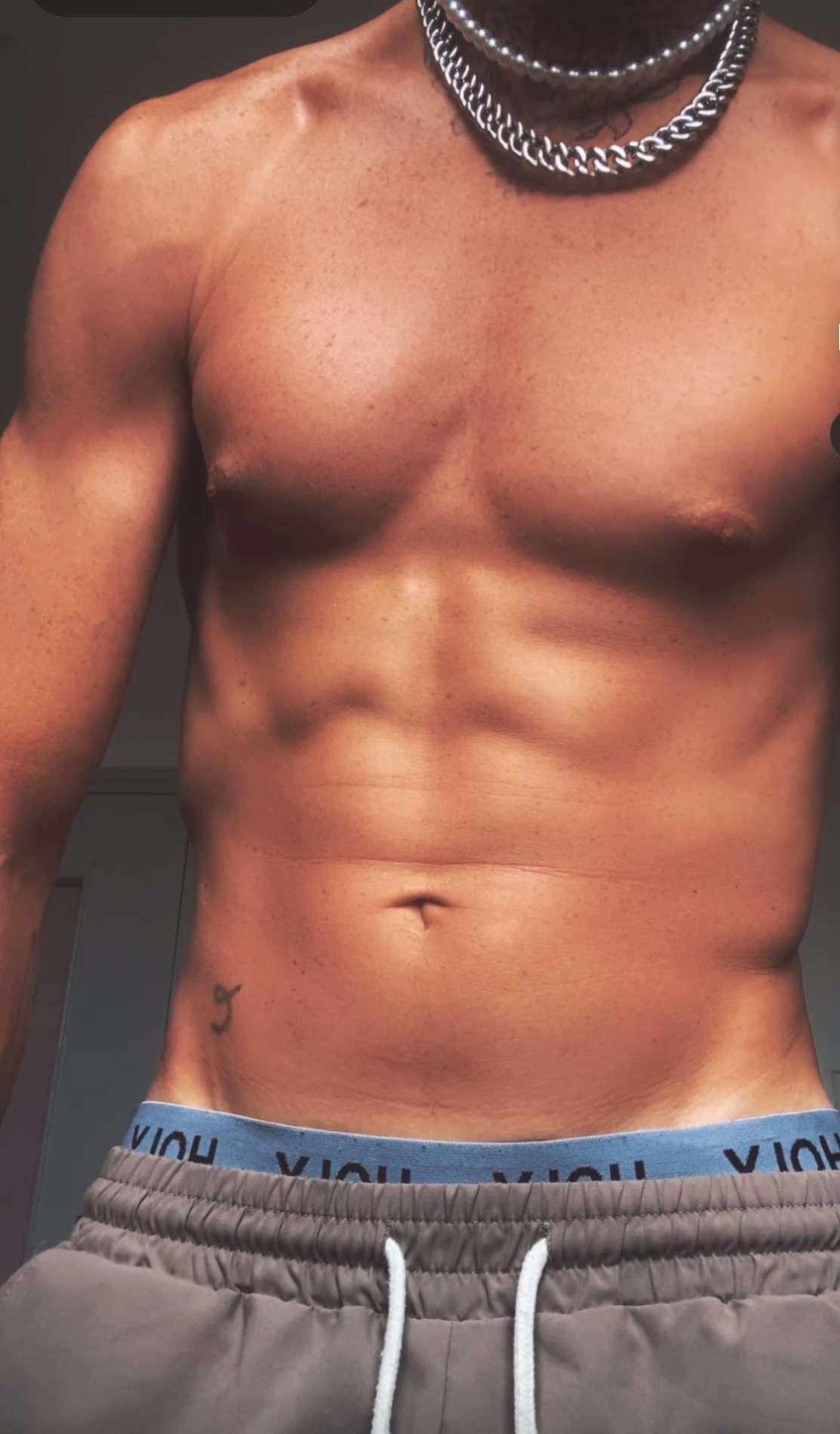 Profil de Ahcene, 32 ans, Annonce Gay à Brandon