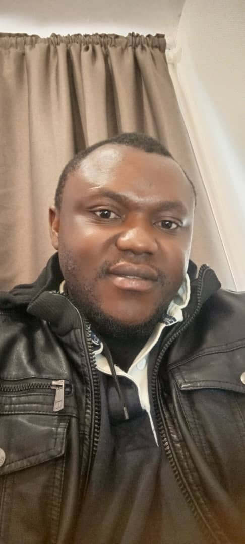 Profil de Refik, 37 ans, Annonce Gay à Les Éboulements