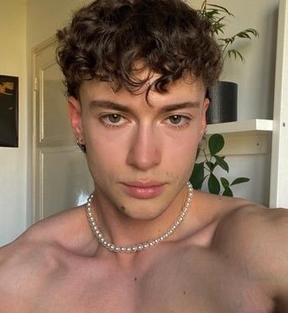 Profil de Marcos, 23 ans, Annonce Gay à Saint-Bernard-de-Lacolle