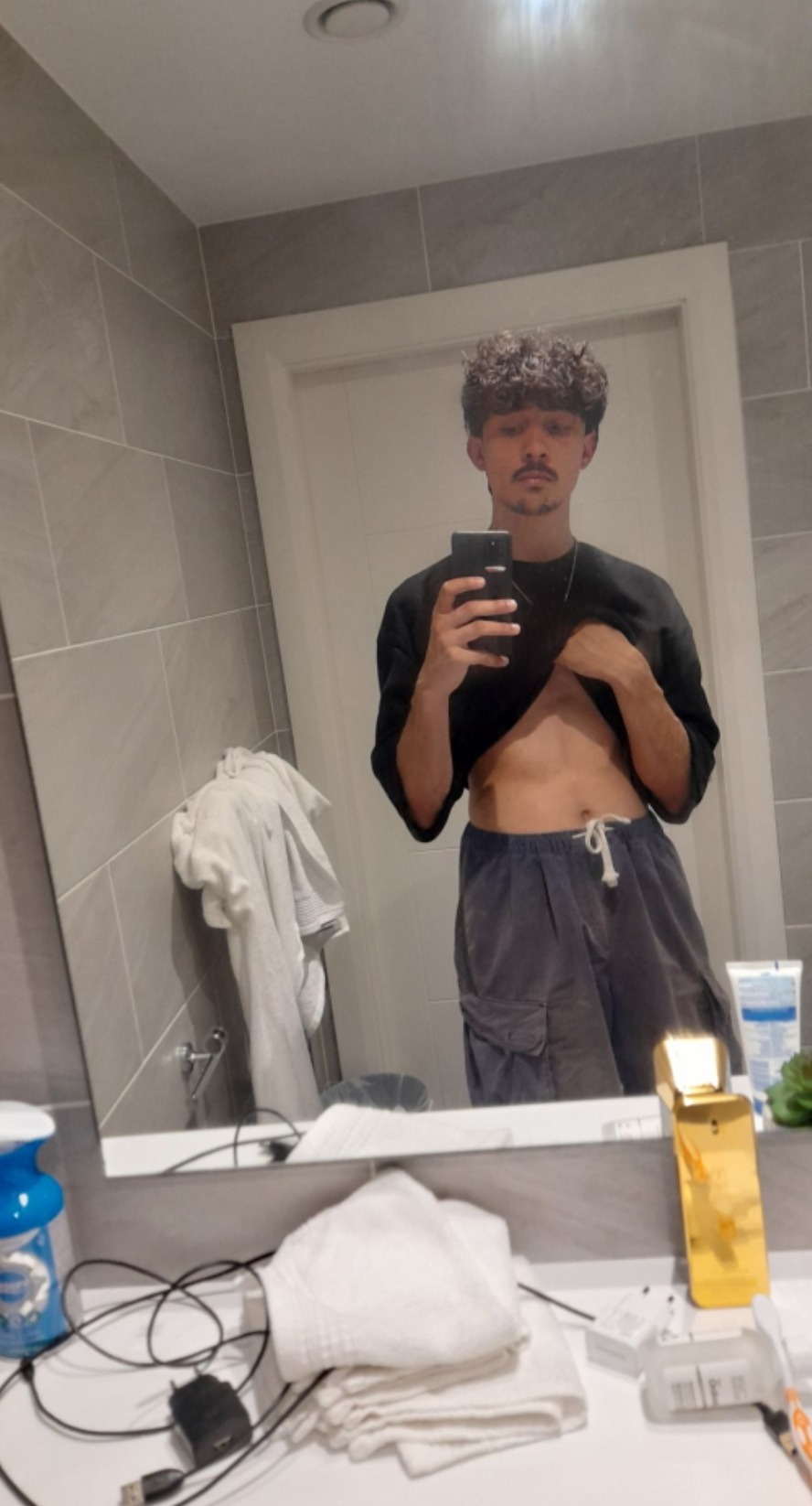 Profil de Houssein, 23 ans, Annonce Gay à Richelieu