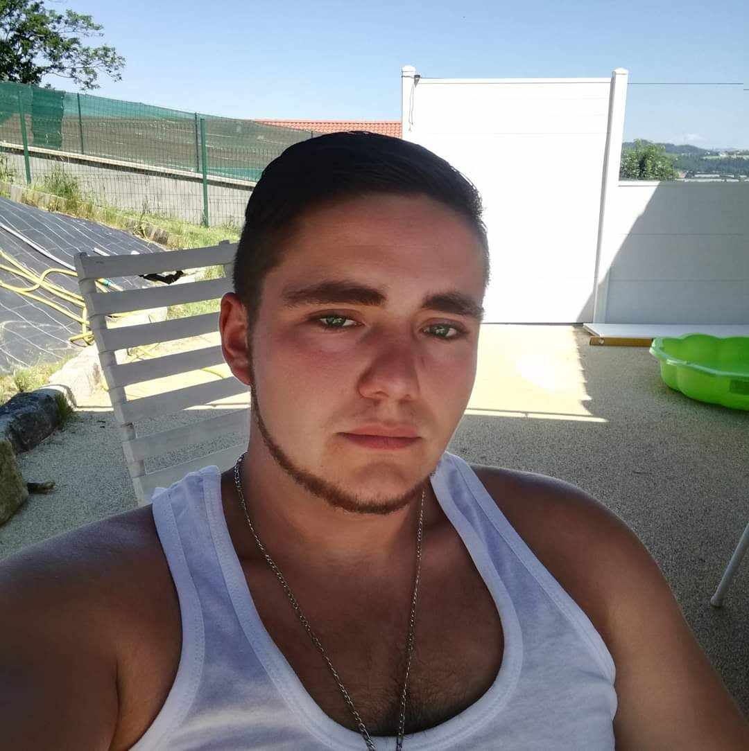 Profil de Pietro, 26 ans, Annonce Gay à Pine Falls