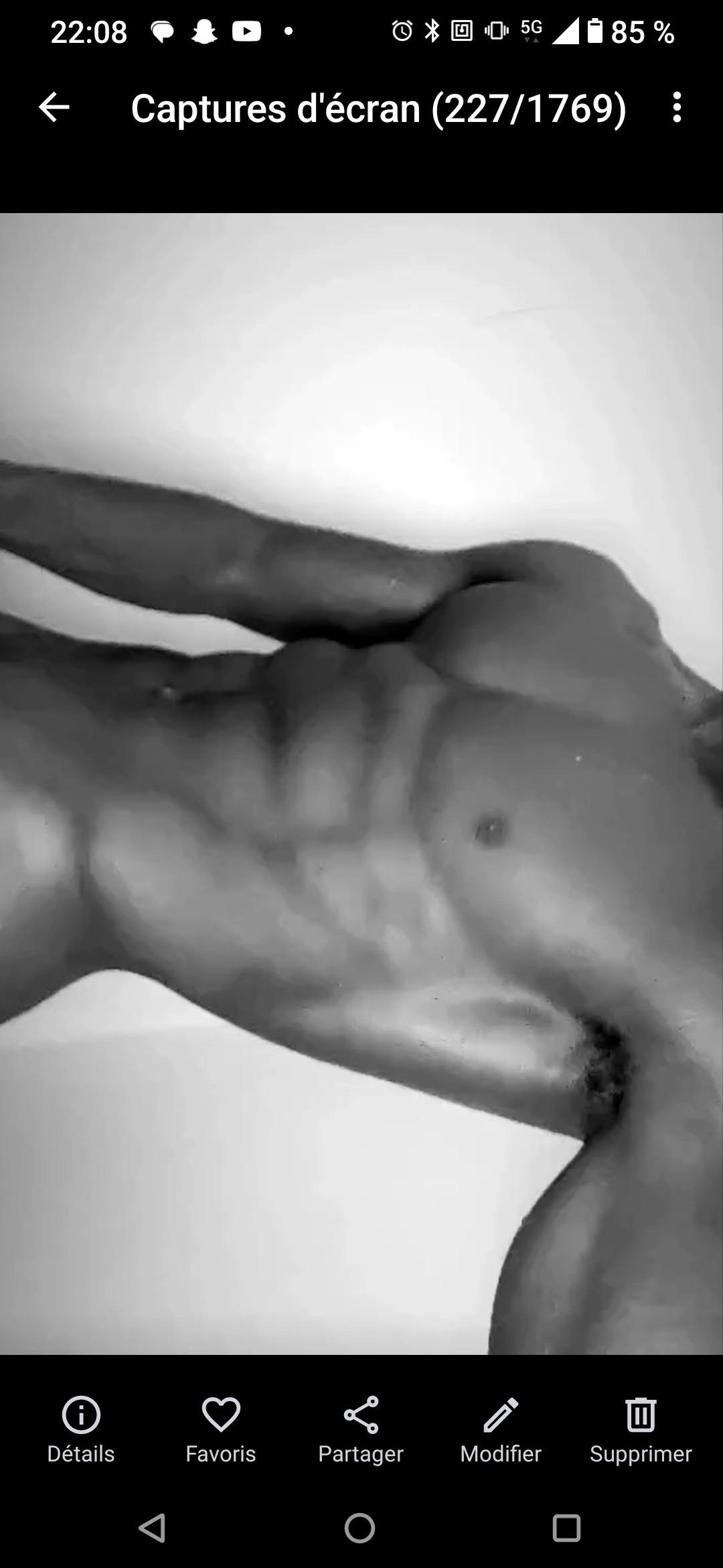 Profil de Zacharie, 23 ans, Annonce Gay à Hampstead