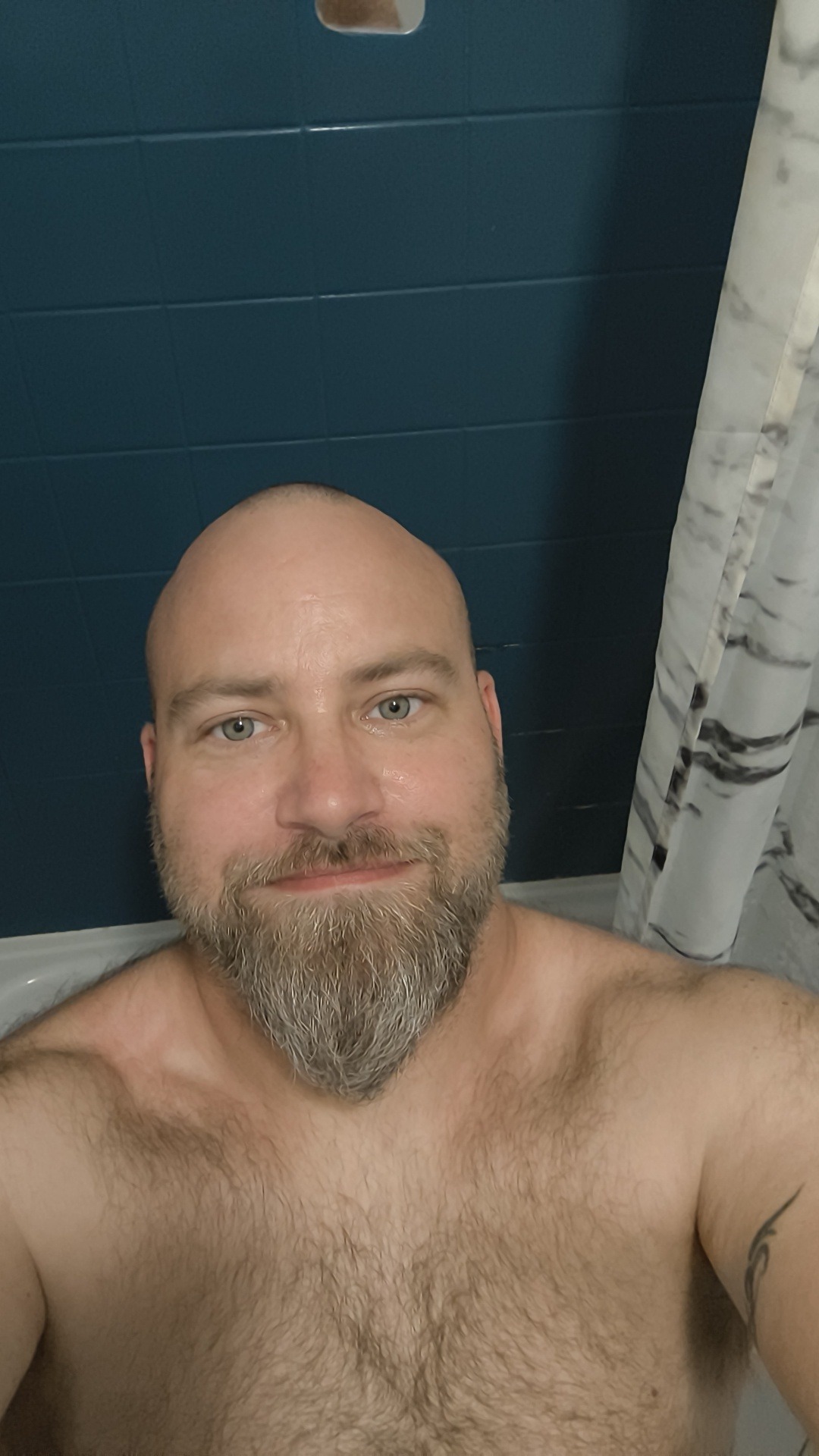 Profil de Ode, 39 ans, Annonce Gay à Bonsecours