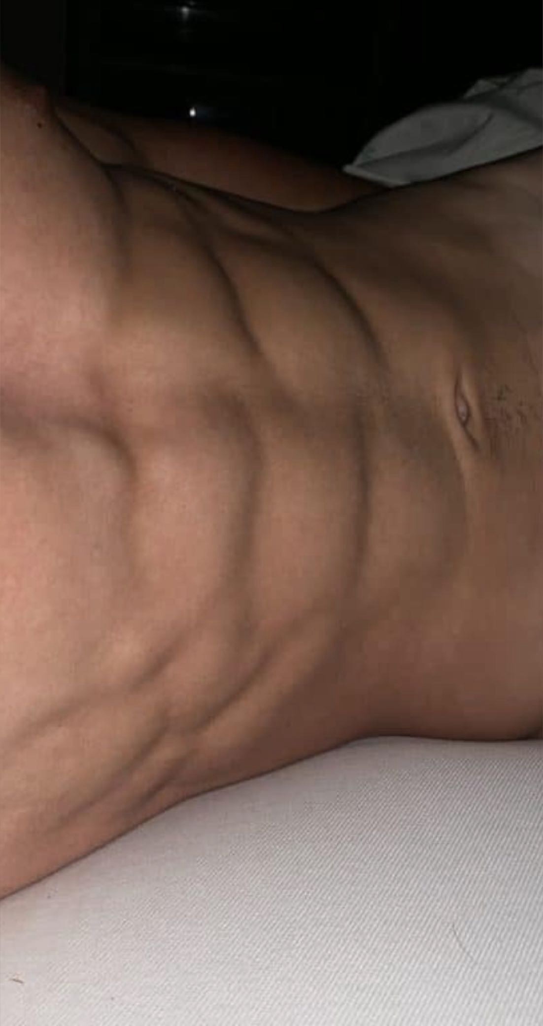 Profil de Yu, 25 ans, Annonce Gay à Johnson