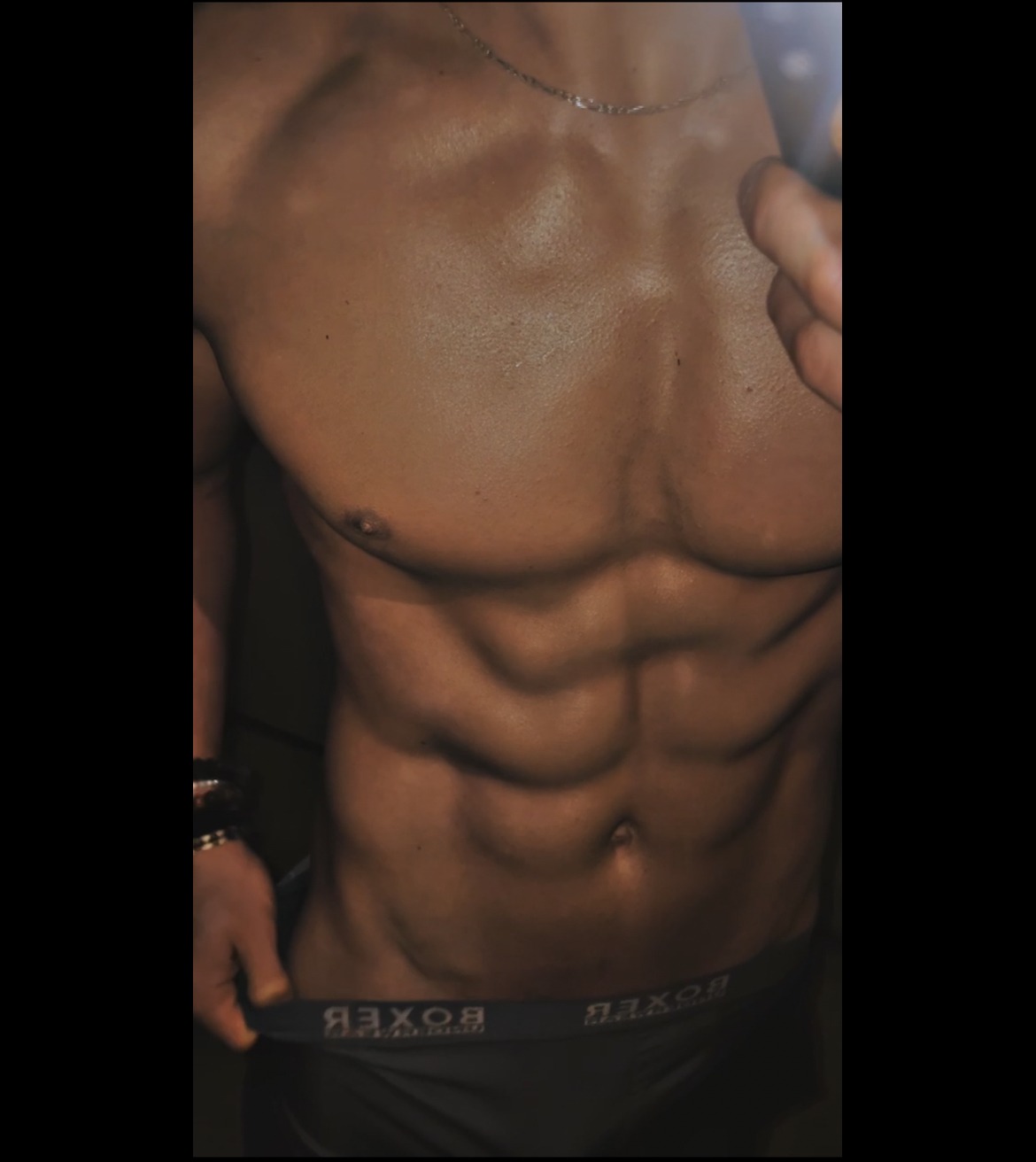 Profil de Ilhan, 22 ans, Annonce Gay à Eyebrow