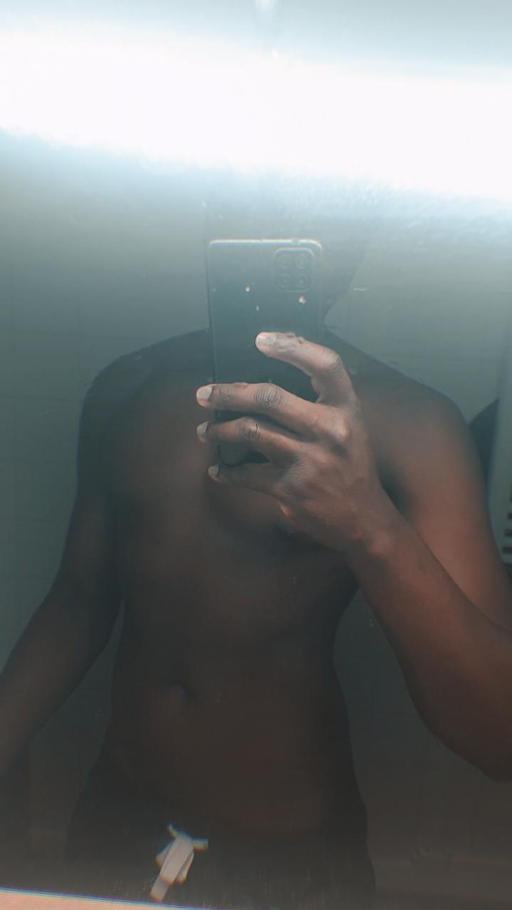 Profil de Ouelid, 21 ans, Annonce Gay à Saint-Stanislas