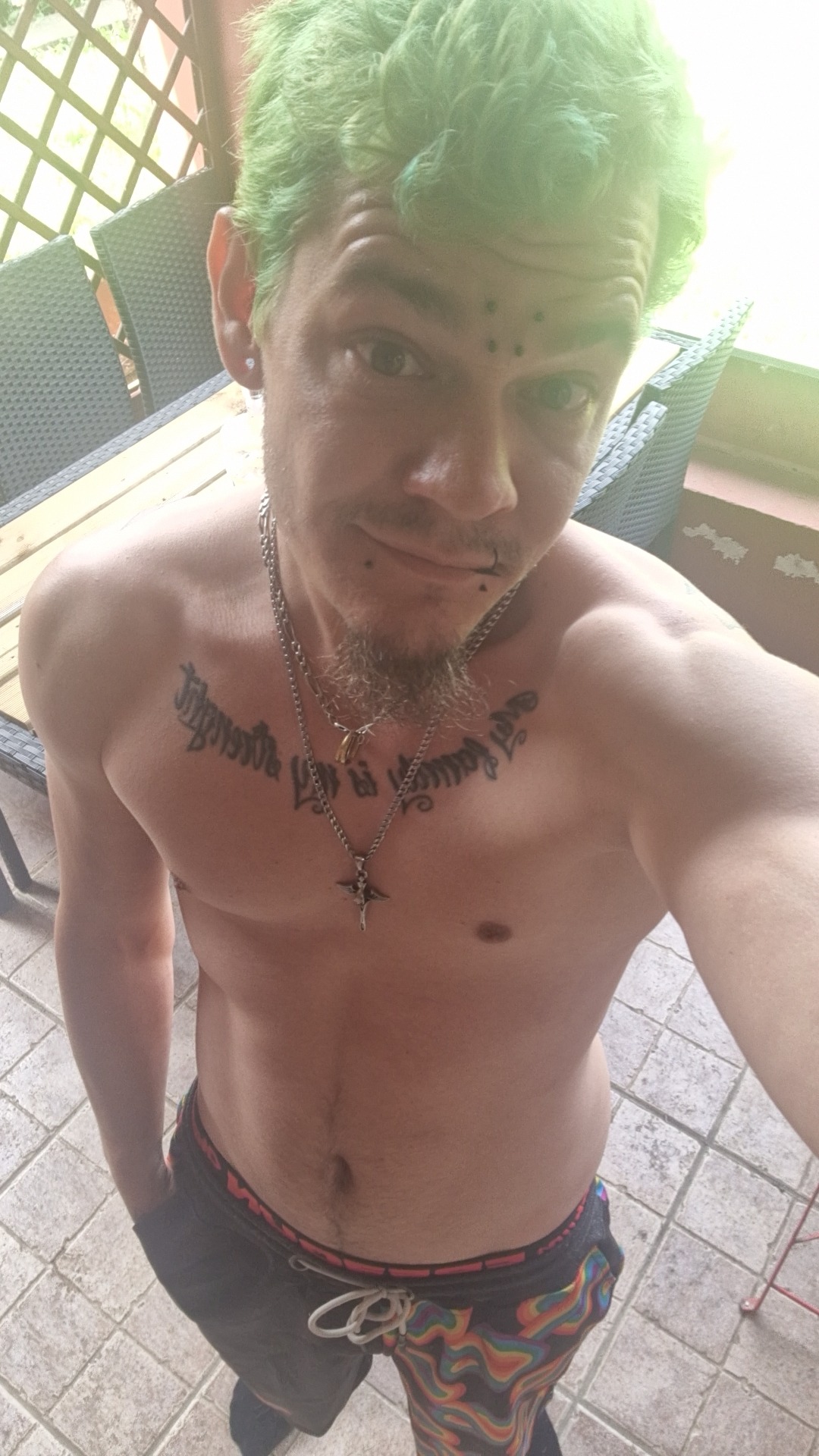 Profil de Léontin, 28 ans, Annonce Gay à Okotoks