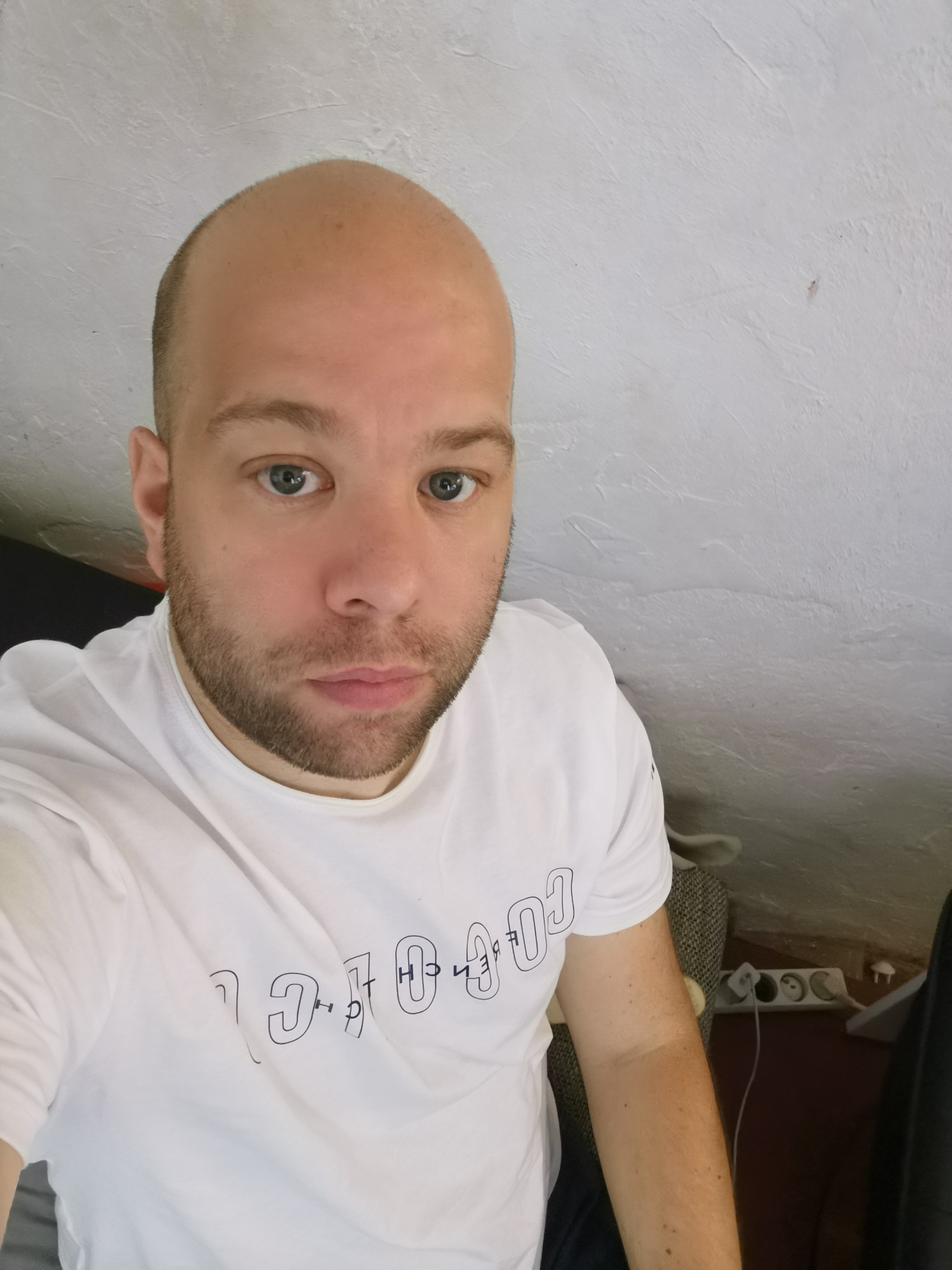 Profil de Eole, 44 ans, Annonce Gay à Saint-Clet