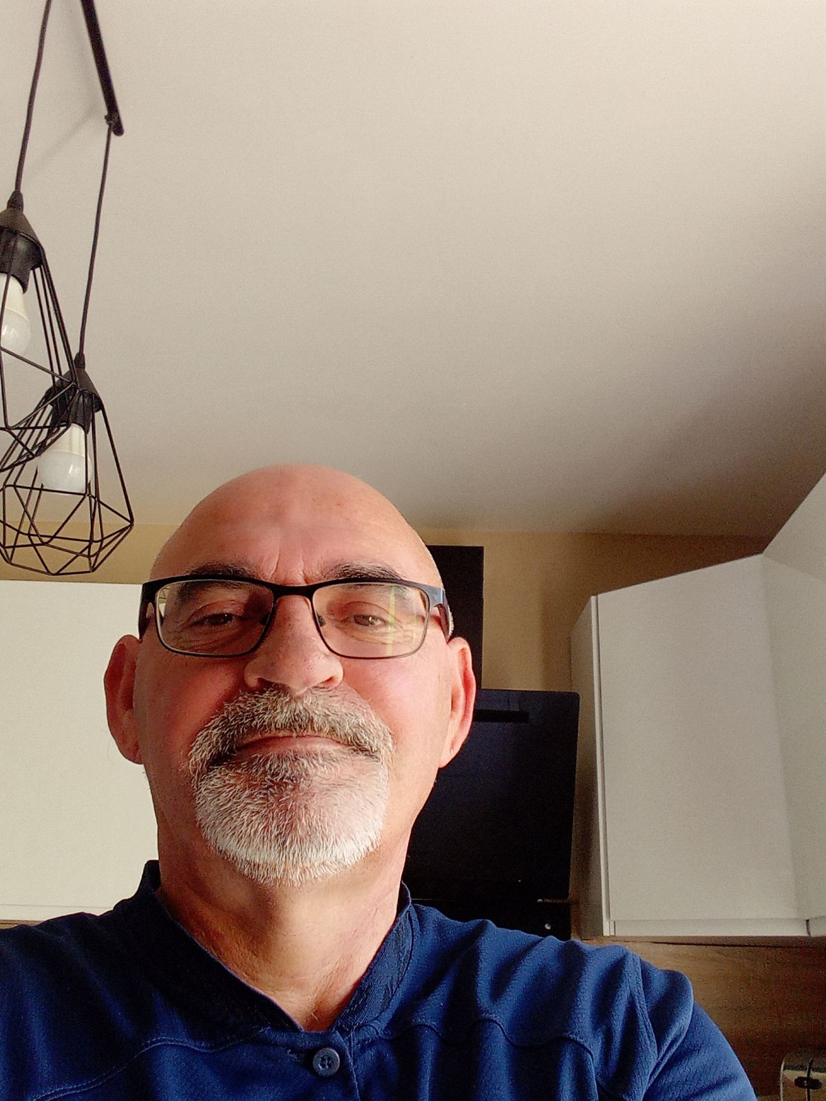 Profil de Houdheyfa, 55 ans, Annonce Gay à Beiseker