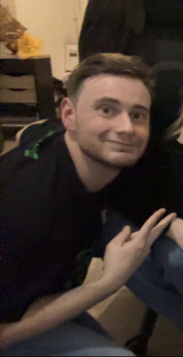 Profil de Khamis, 25 ans, Annonce Gay à Allan