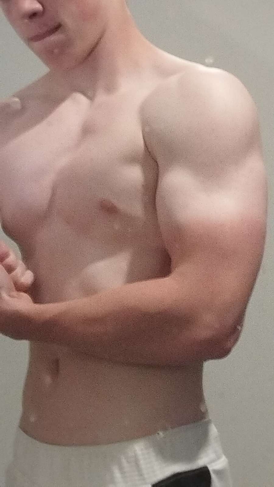 Profil de Amr, 19 ans, Annonce Gay à Albertville