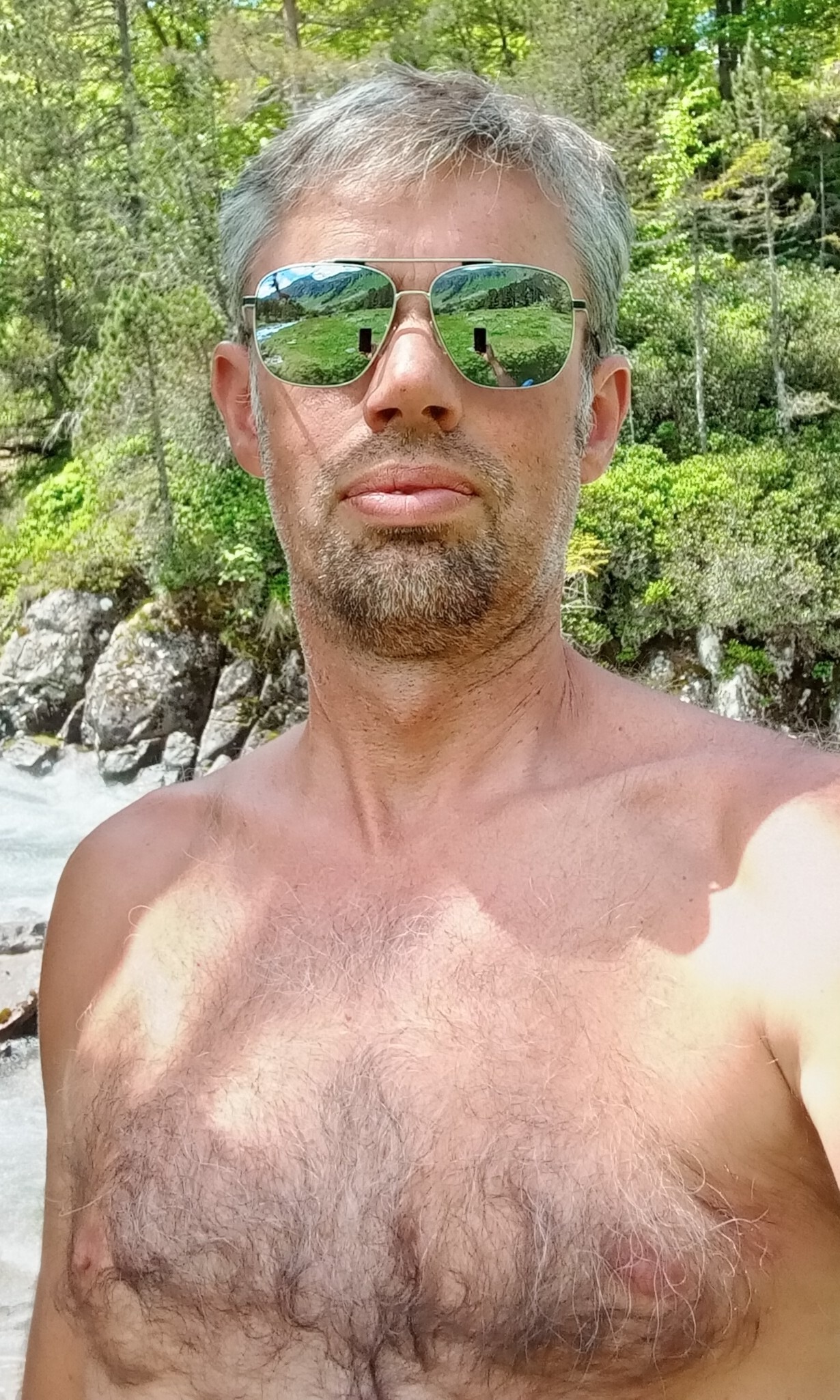 Profil de Inigo, 55 ans, Annonce Gay à Val-Jalbert