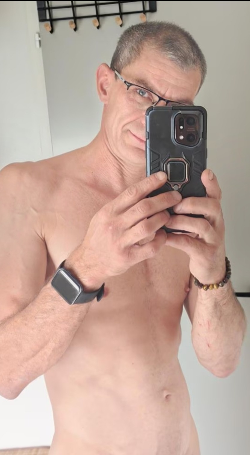 Profil de Stanislav, 55 ans, Annonce Gay à Saint-Gilbert